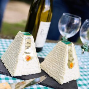 ГОСПОДИНУ САЛОНУ, ШАМПАНСКОМУ И ЧЕЛОВЕКУ