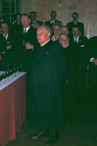 КИР, ХРУЩЕВ И ГАГАРИН