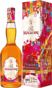 Пер Маглуар ВСОП в п/у (Pere Magloire Calvados VSOP in g/b) Пер Маглуар ВСОП в п/у (Pere Magloire Calvados VSOP in g/b)